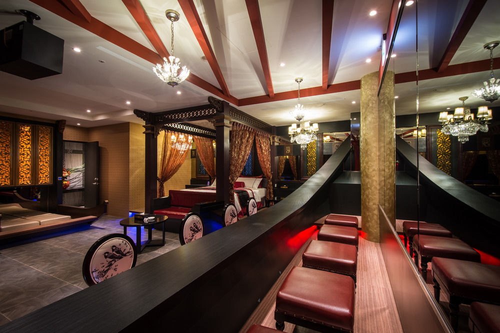 Forbidden City Motel Тайджун Екстериор снимка
