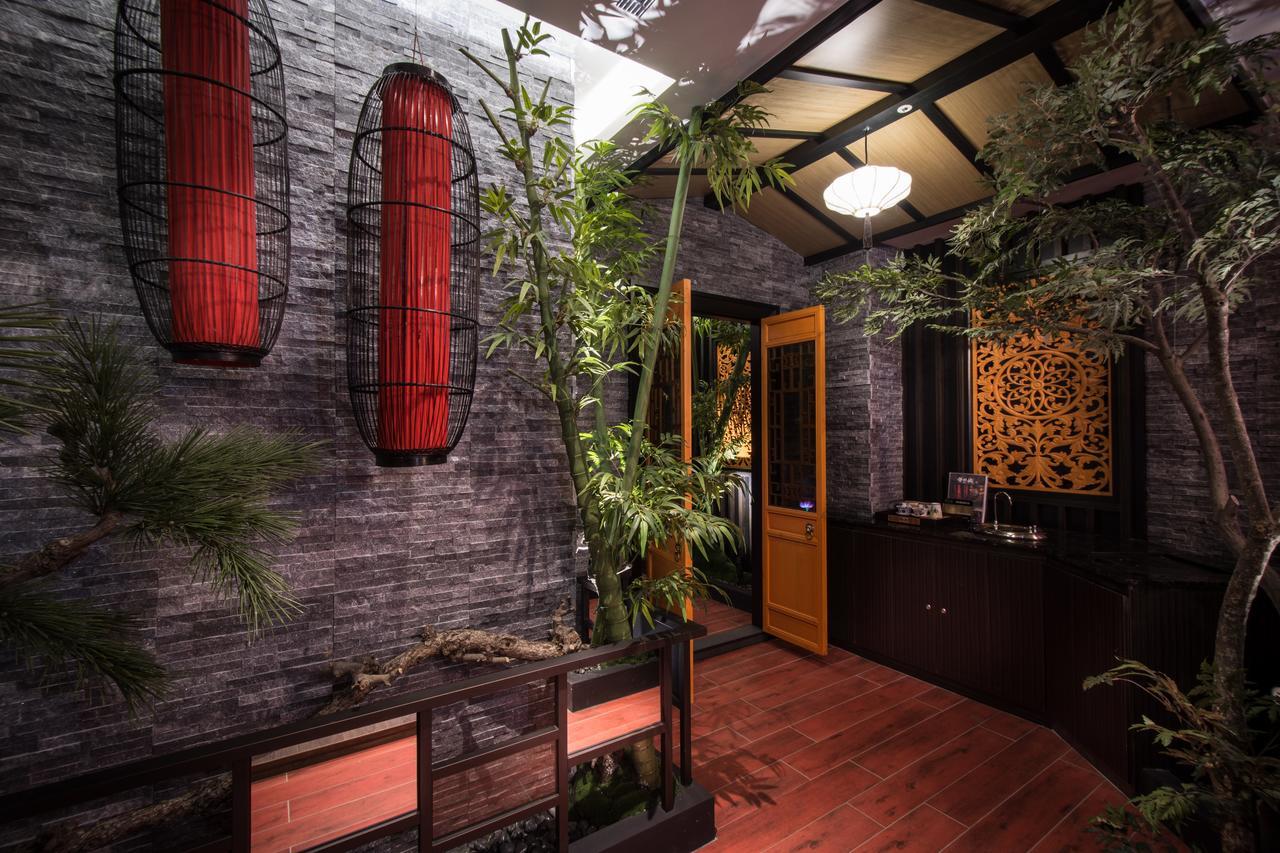 Forbidden City Motel Тайджун Екстериор снимка