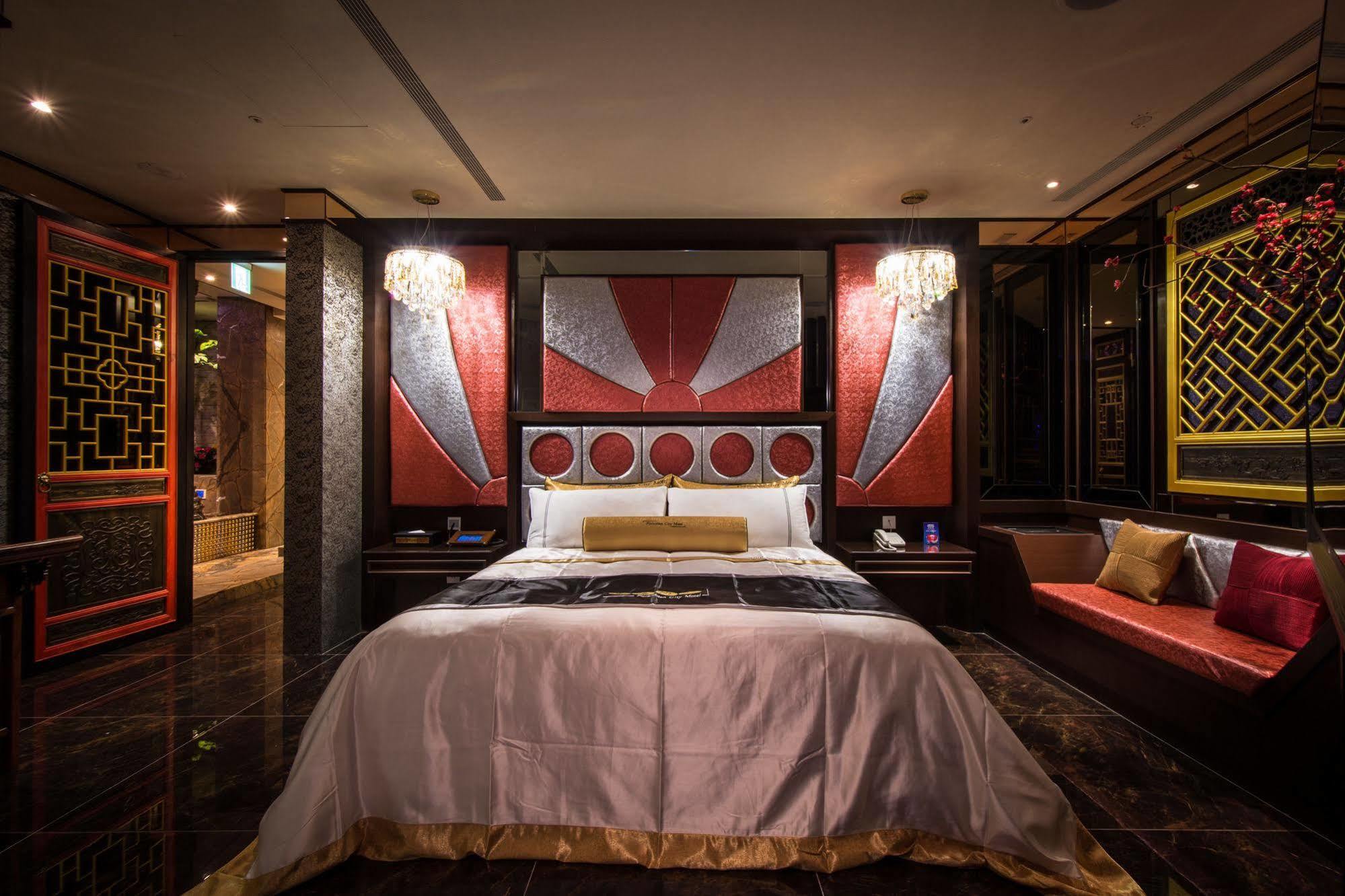 Forbidden City Motel Тайджун Екстериор снимка